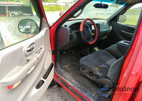 2000 Ford F-150 from USA, damaged, VIN 1FTRF18W6YNA87907